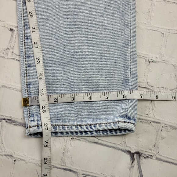 American Eagle Woman’s light blue distressed mom jeans size 6 Regular - Picture 4 of 12